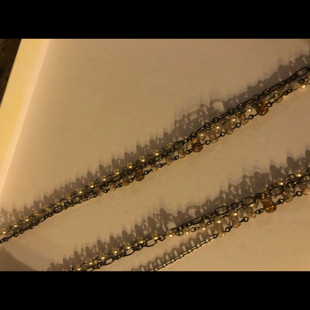 Long pearl necklace